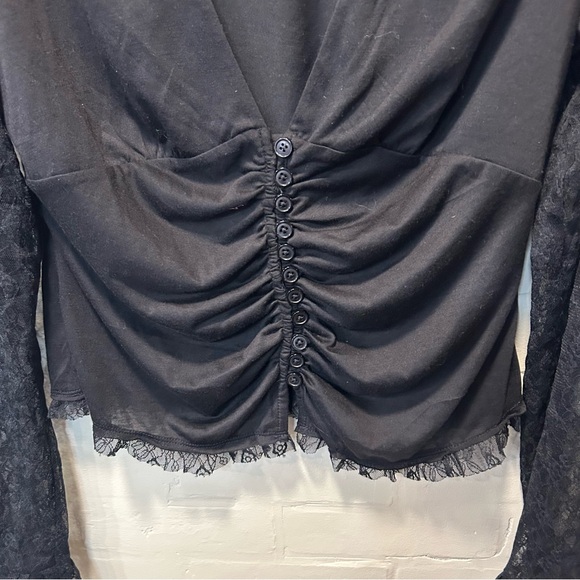UO Kimchi Blue “Arabella” Black Ruched Lace Button Front Gothic Y2K Blouse XL - Picture 5 of 9